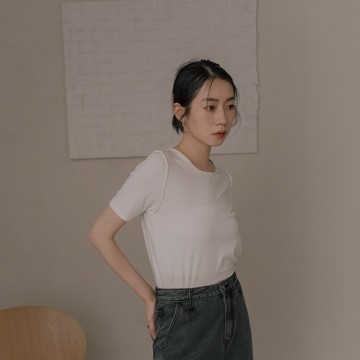 素面側開岔寬版圓領短上衣-白