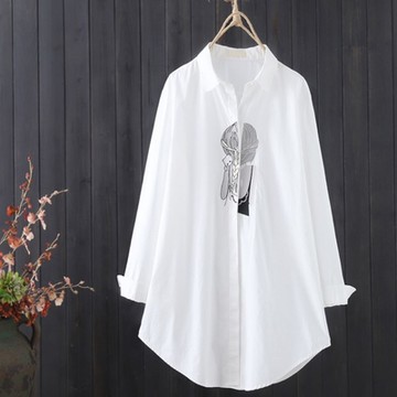 La Belleza無印風背影女孩貓咪刺繡排釦長版襯衫