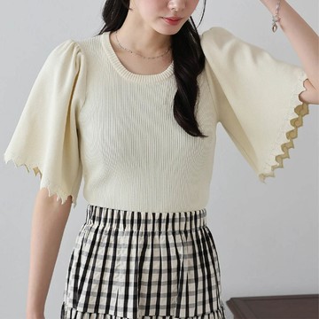 日本 BLUE EAST - 注目愛心刺繡大寬袖羅紋上衣-米白