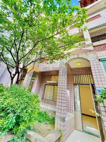 專任近十四期中興路百坪大空間三面採光雙平車別墅｜台中市潭子區中興路