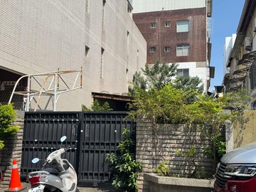 鼓山裕誠華豐街上近６ｍ面寬美建地｜高雄市鼓山區龍華段二小段