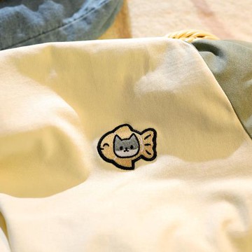 Upch 貓不再吃魚因它愛上了魚 刺繡休閑日系插肩短袖男女情侶上衣