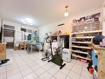 興隆國宅稀有活巷大地坪大面寬孝親庭院車庫邊間透天｜苗栗縣頭份市興三街