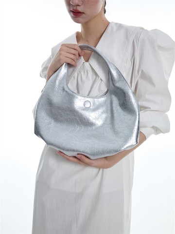 器銀色 3顔色 夫卡便當包 軟軟褶皺亮皮 單肩腋下包