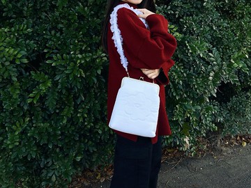 白 仙女珍珠紗背帶 肩背口金包