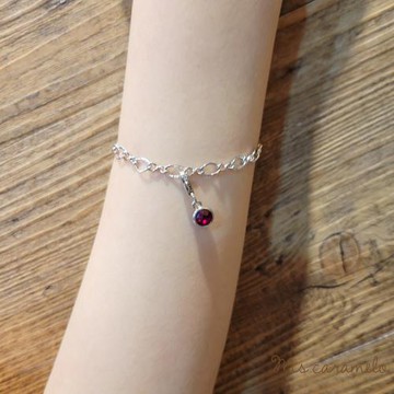 【焦糖小姐 Ms caramelo】讓佩戴者內心愉快 紅水晶手鍊 (K白款)