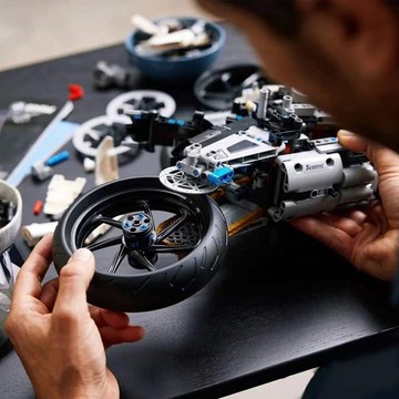 兼容樂高寶馬摩托車M1000RR成人機車高難度模型男孩拼裝積木玩具【益三和】可開發票