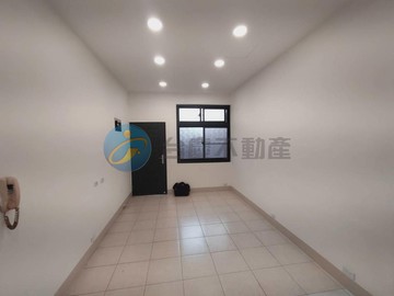 鳳山五甲商圈翻新一樓很美公寓｜高雄市鳳山區天興街