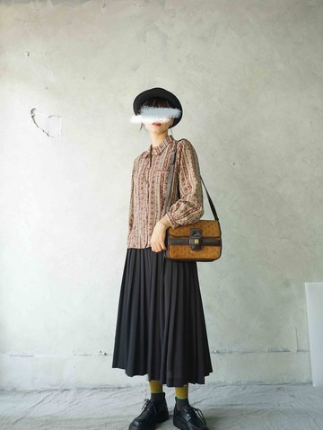 尋寶古著-復古壁花變形蟲印花酒紅色短版襯衫