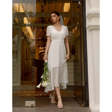 AIR SPACE 交叉領透紗拼接長洋裝(附胸墊)(黑/白) 女裝 現貨