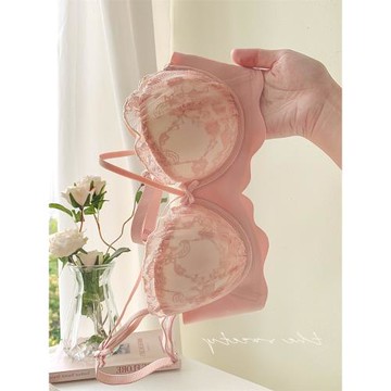 小胸聚攏無鋼圈爆款性感套裝內衣