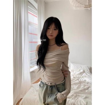 Unique SEI 韓風簡約溫柔系一字肩褶皺層次感顯瘦百搭吊帶T恤上衣