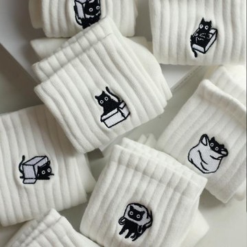 運動 | 襪子男女無骨滑板ins潮卡通貓咪街頭腔調黑白襪運動中長筒