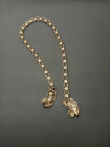 雙獸吉祥掛鍊 – 古董老銀多鍊胸飾 / 祈福護符/ 多寶鏈