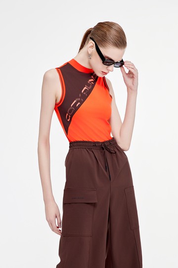 小立領腰洞設計無袖上衣