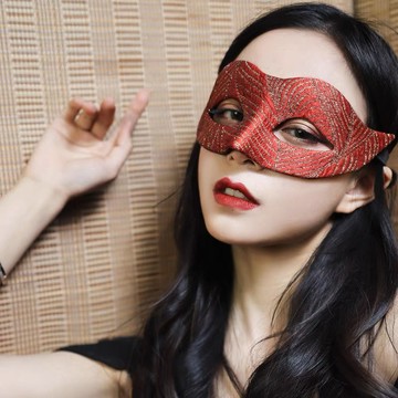 （倉庫直出）燕尾蝶女士半臉手工制作面具演出造型舞臺紅色抖音萬圣圣誕節年會YJ-180快速出貨