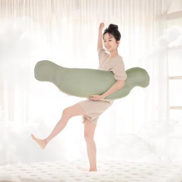自由雲朵側睡枕｜抱在懷裡的慵懶天空