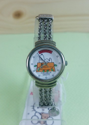 【震撼精品百貨】史奴比Peanuts Snoopy ~鐵製錶帶手錶