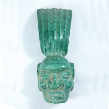 《博古珍藏》孔雀石太陽神首髮冠擺件．785公克．紅山文化文物．老鉈工．早期收藏．感恩特賣會．超值回饋