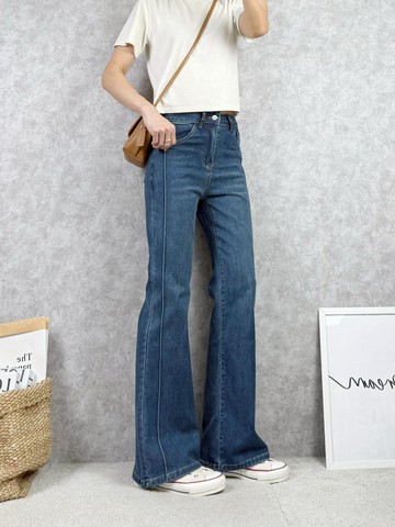 高腰拉長比例★好修飾 3D 裁線顯瘦喇叭牛仔褲 ️搶手貨️