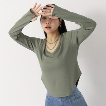 大U領坑條圓弧長袖上衣 MUA