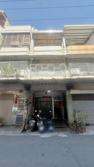 近文山特區｜臨路好會車｜活巷精美透天店住｜高雄市鳳山區建國路二段