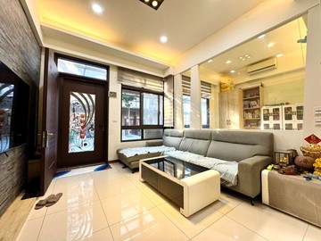 專任委託→楊梅大面寬4大房前院雙車位孝親美墅｜桃園市楊梅區高鐵南路十段