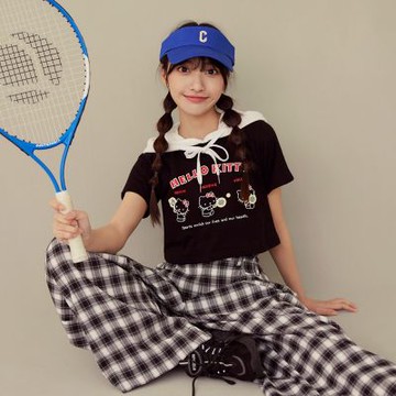 OB嚴選中大尺碼-KITTY 運動會．純棉網球印花短版TEE《IK0029》