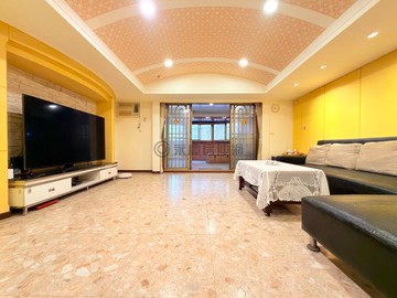 國家公園大亨,室內五房大空間,陽台進出,平面大車｜高雄市三民區正興路