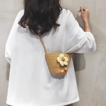 夏季小清新草編包包女2025新款ins沙灘編織水桶包單肩斜挎小包