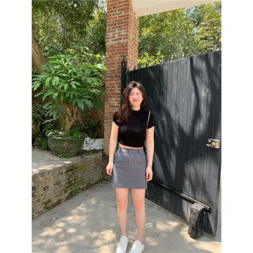 AnywayBetterMe無敵顯瘦甜辣妹半高領T恤彈力不規則短款短袖上衣