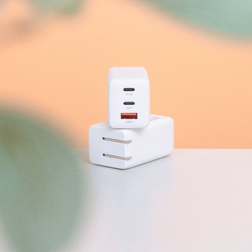 omars｜GaN 67W快速充電器