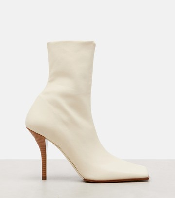 Alaïa 90 leather ankle boots