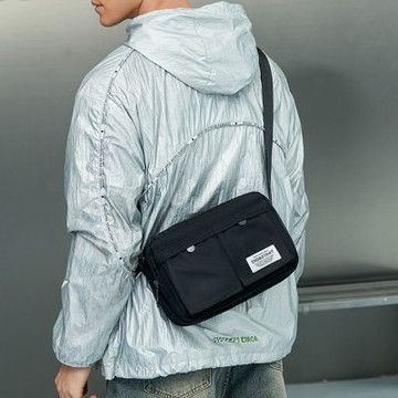 MoonDy 男生包包 貼身包包 尼龍斜背包 側背包 隨身包 斜背包 手機包包 通勤包包