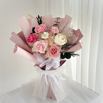 SEE 看見花藝設計 | 永生花 | 玫瑰 | 真愛不凋粉玫瑰花束