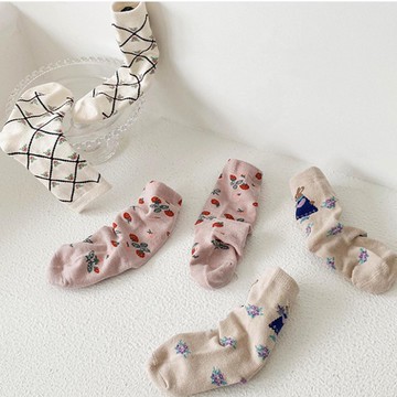 love, charlotte - 草莓園兔子中筒棉襪-3 雙一組