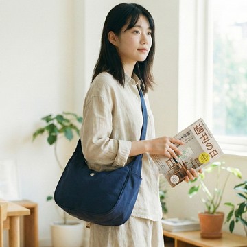 背帶可調兩用輕尼龍月亮包 藏青