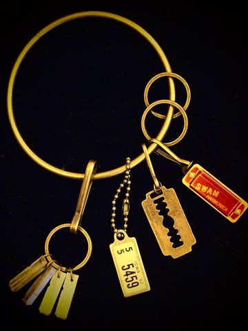 I’m not afraid of going home alone DAV款＋鉛字款 深夜回家我不怕鑰匙圈