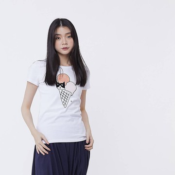 貓躲冰淇淋短袖蜜桃棉女T 純白