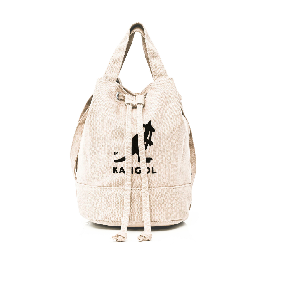 KANGOL袋鼠-斜背帆布水桶包-米白