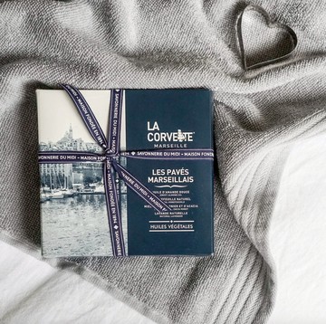 La Corvette l 馬賽香氛皂禮盒 4x100g : 金銀花+甜杏+栗子蜂蜜+薰衣草