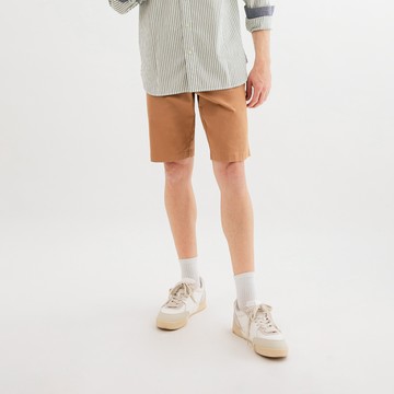 【Classic Vision】男裝-素色彈性斜紋短褲-深卡其色