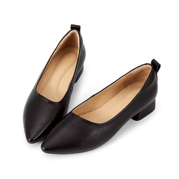 全真皮簡約素面後提帶尖頭粗跟鞋 黑色