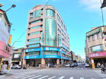 宜蘭市中心精華區超大坪數【頂級整層商辦3】｜宜蘭縣宜蘭市中山路三段