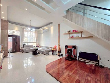 信實橙專任潭子機捷旁｜精裝五大房美透天｜台中市潭子區中興路