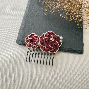 水引 / 紅梅色 / 梅結髮梳 / 點綴珍珠，清新脫俗