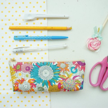 Lovely【綻放花朵筆袋、彩色】工具袋E