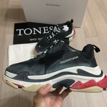 Balenciaga triple best sale s 19ss