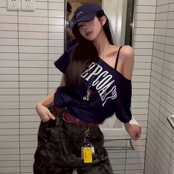 ZUCA”S - 韓版復古斜肩慵短袖上衣 衣服 夏天女裝 露肩上衣 顯瘦上衣 短袖上衣 - T-67