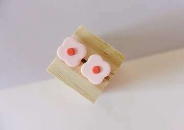 小粉花耳釘/可改夾 手工軟陶耳環